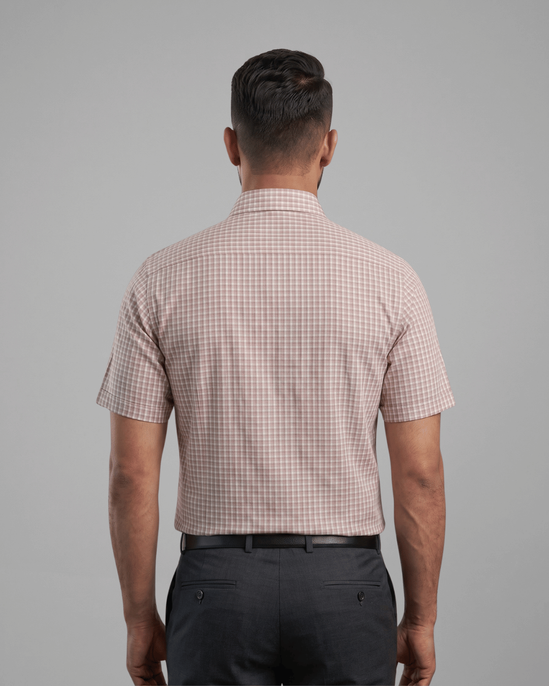 Rs 6584 Red Mens Half Sleeves Shirt